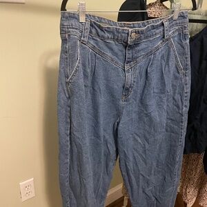 NWOT Balloon Jeans